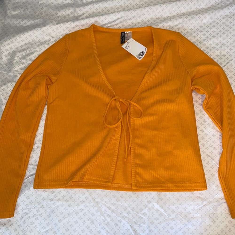 H&M tie front top (BRAND NEW)